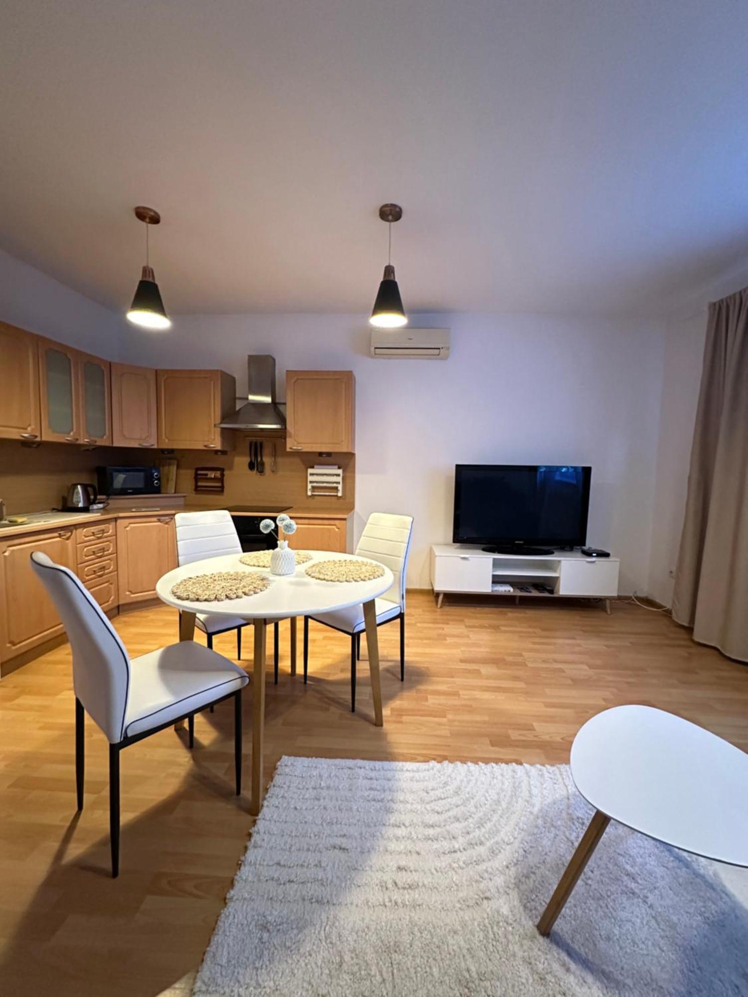 Modern & Cozy Apartment Near Hockey & Football Arena Μπρατισλάβα Εξωτερικό φωτογραφία